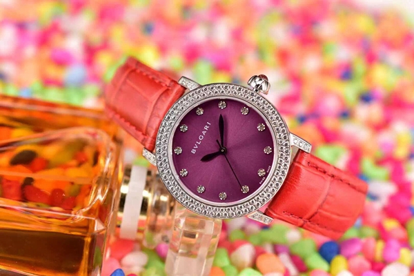 ブルガリ時計正面デザイン